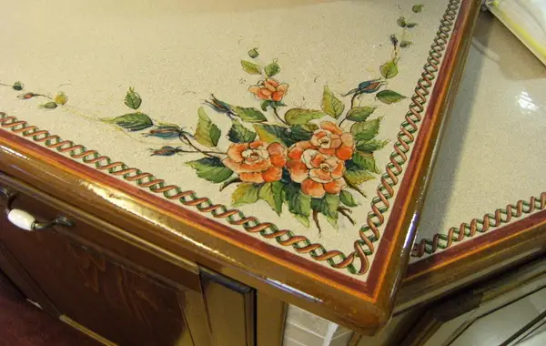 top cucina in pietra lavica con decoro rose