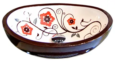 Lavello in pietra lavica sopra top con decoro moderno dipinto a mano. Realizzabile su misura con decori personalizzabili.