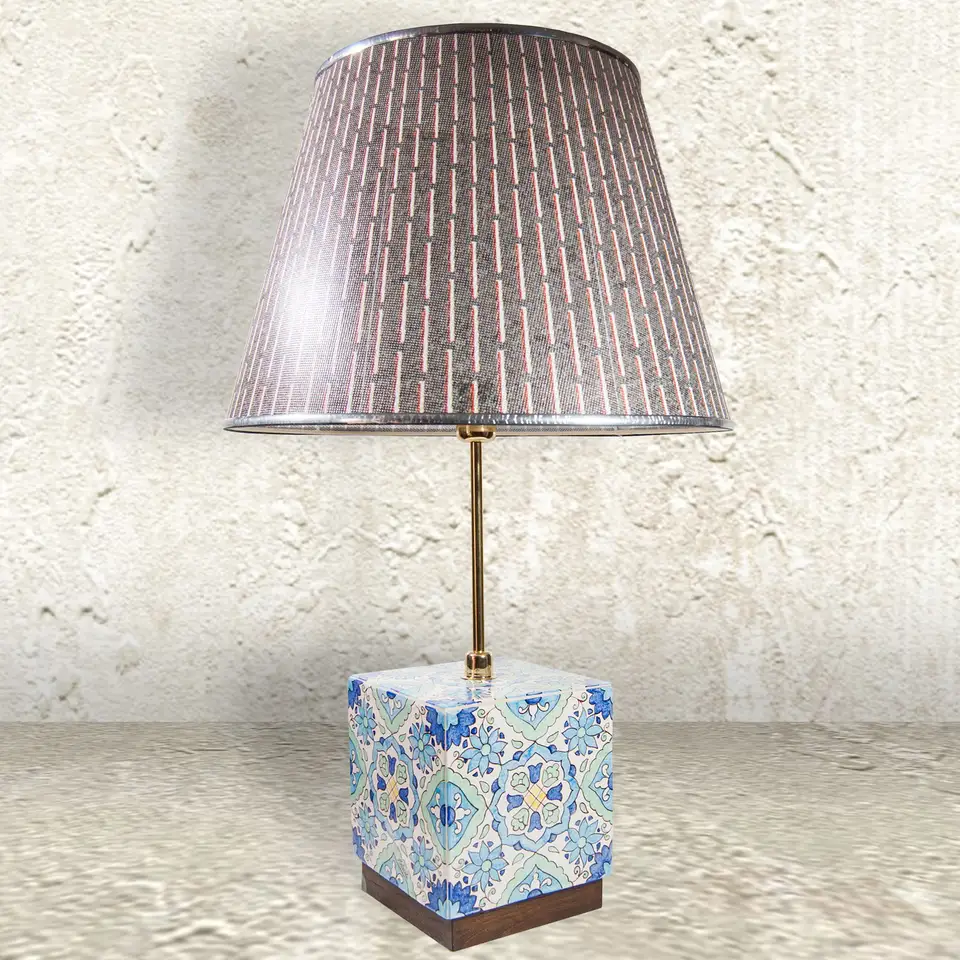 Lume lampada da tavolo in ceramica artigianale decorata a mano