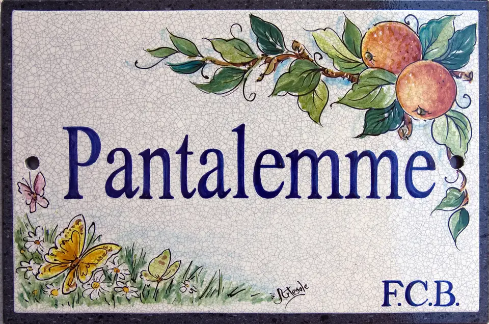 Pantalemme - Targa personalizzata su pietra lavica dell'Etna