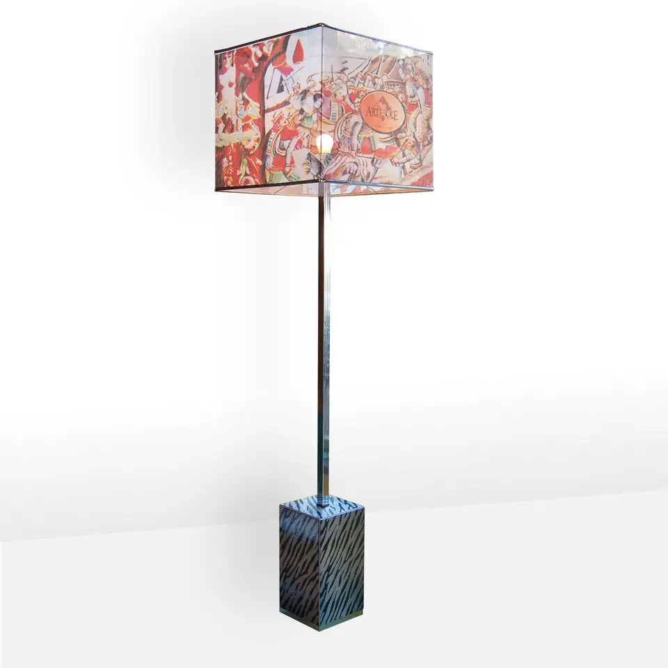 Piantana moderna con base in pietra lavica serigrafata