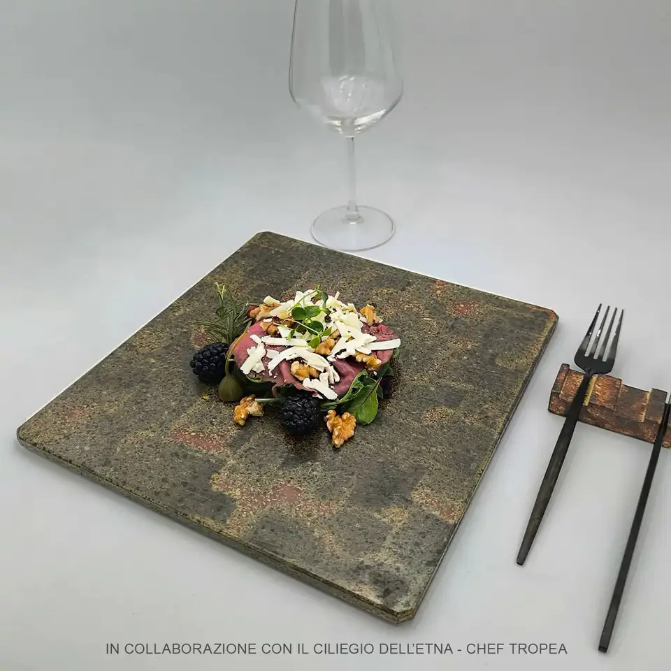 Piatto in pietra lavica di lusso per portate gourmet