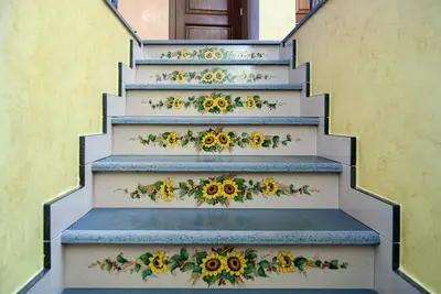 Scala in Pietra Lavica con decoro Girasoli