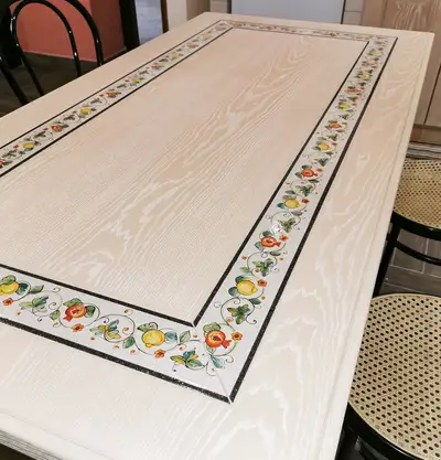 tavolo in legno massello e pietra lavica