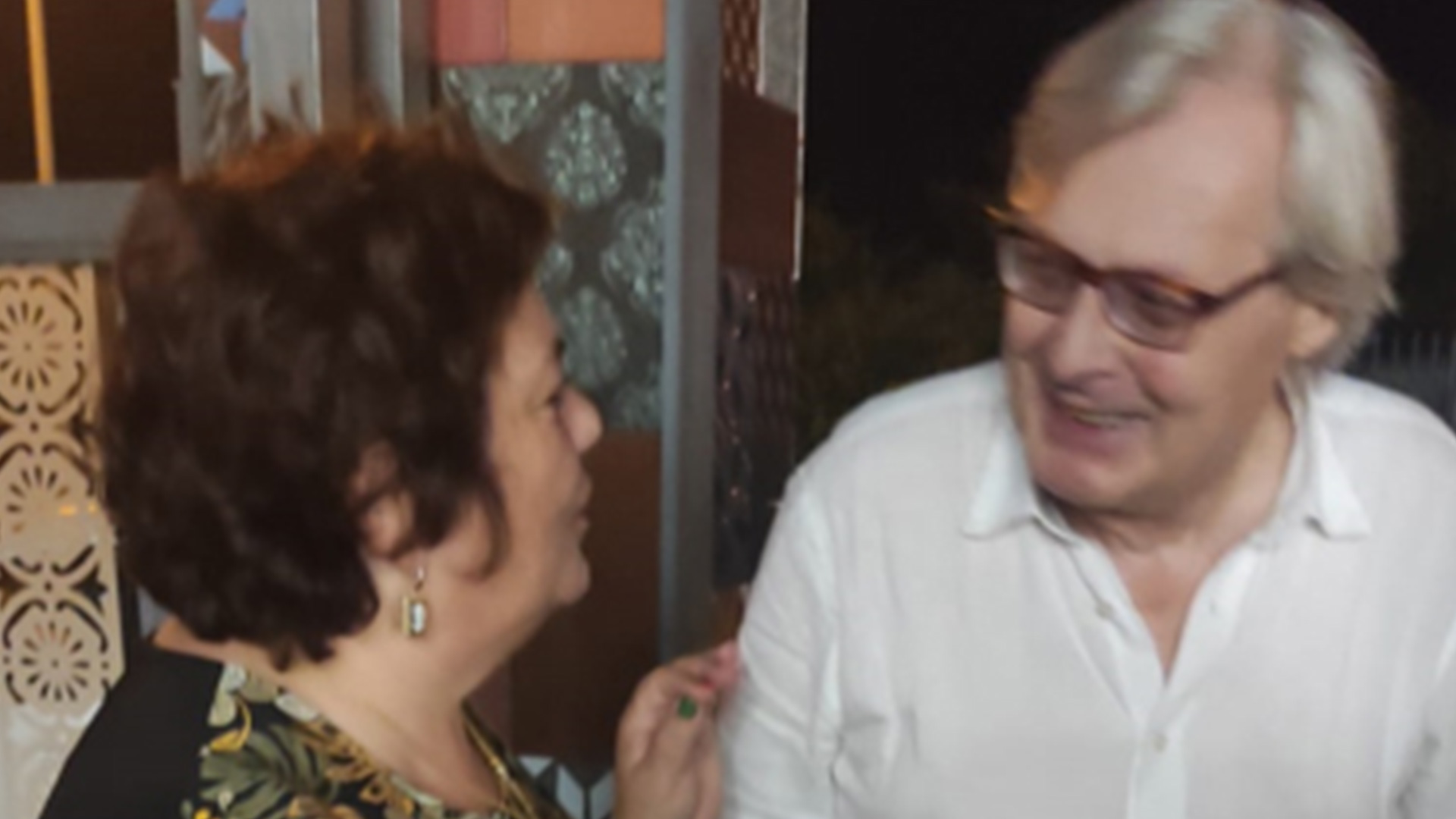 La Maestra Lucia Cardillo accoglie il Prof. Vittorio Sgarbi presso l’Atelier Artesole a Macchia di Giarre