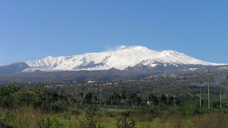 Vulcano Etna innevato
