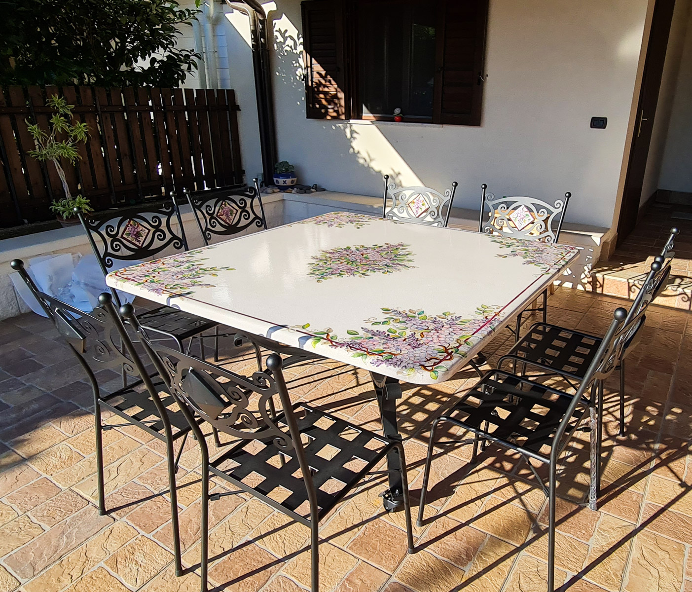Tavolo in Pietra Lavica quadrato Caltagirone